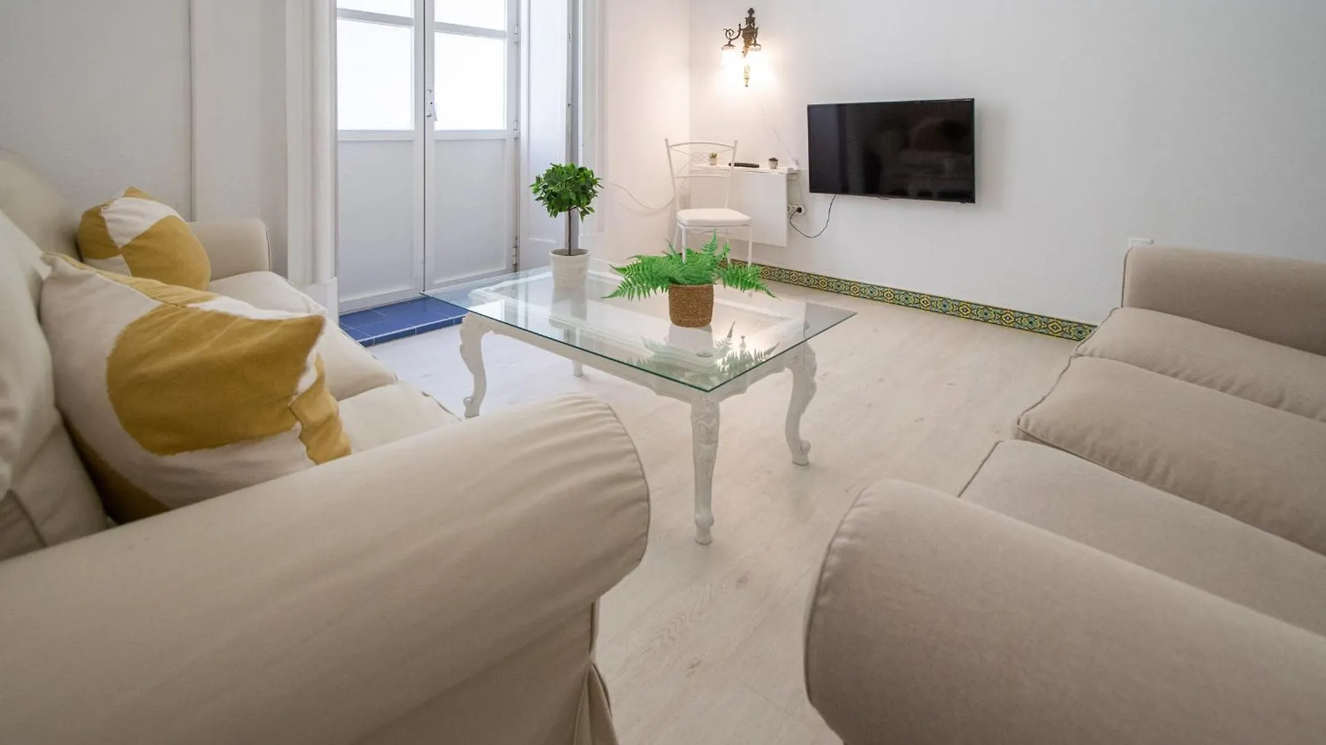 Montera Suite Cadiz 0*,  Spain